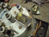  voltage regulator on back of old landrover speedo